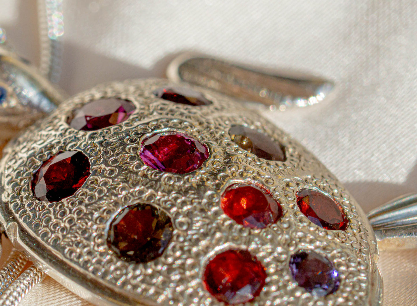 Garnet Moving Turtle Pendant Necklace