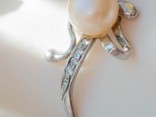 Sterling Silver Full Moon Pearl Necklace with Sparkling Stones