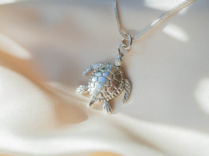 Handcrafted Sterling Silver Moving Turtle Pendant Necklace