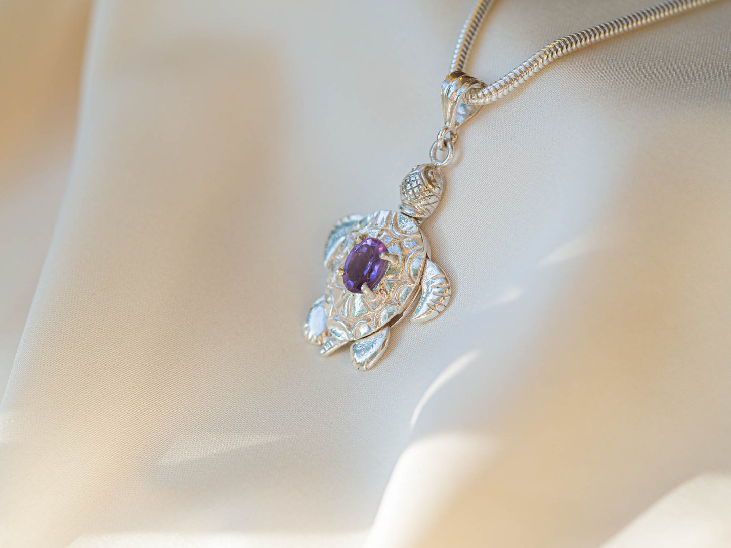 Amethyst Moving Turtle Pendant Necklace