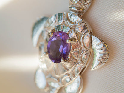 Amethyst Moving Turtle Pendant Necklace